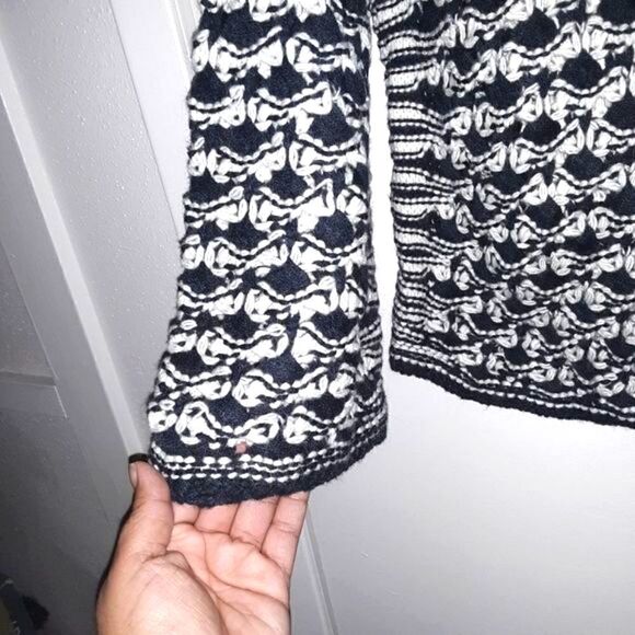 Freeway NWT Navy & White Knit Sweater Top Size Small - Picture 4 of 5